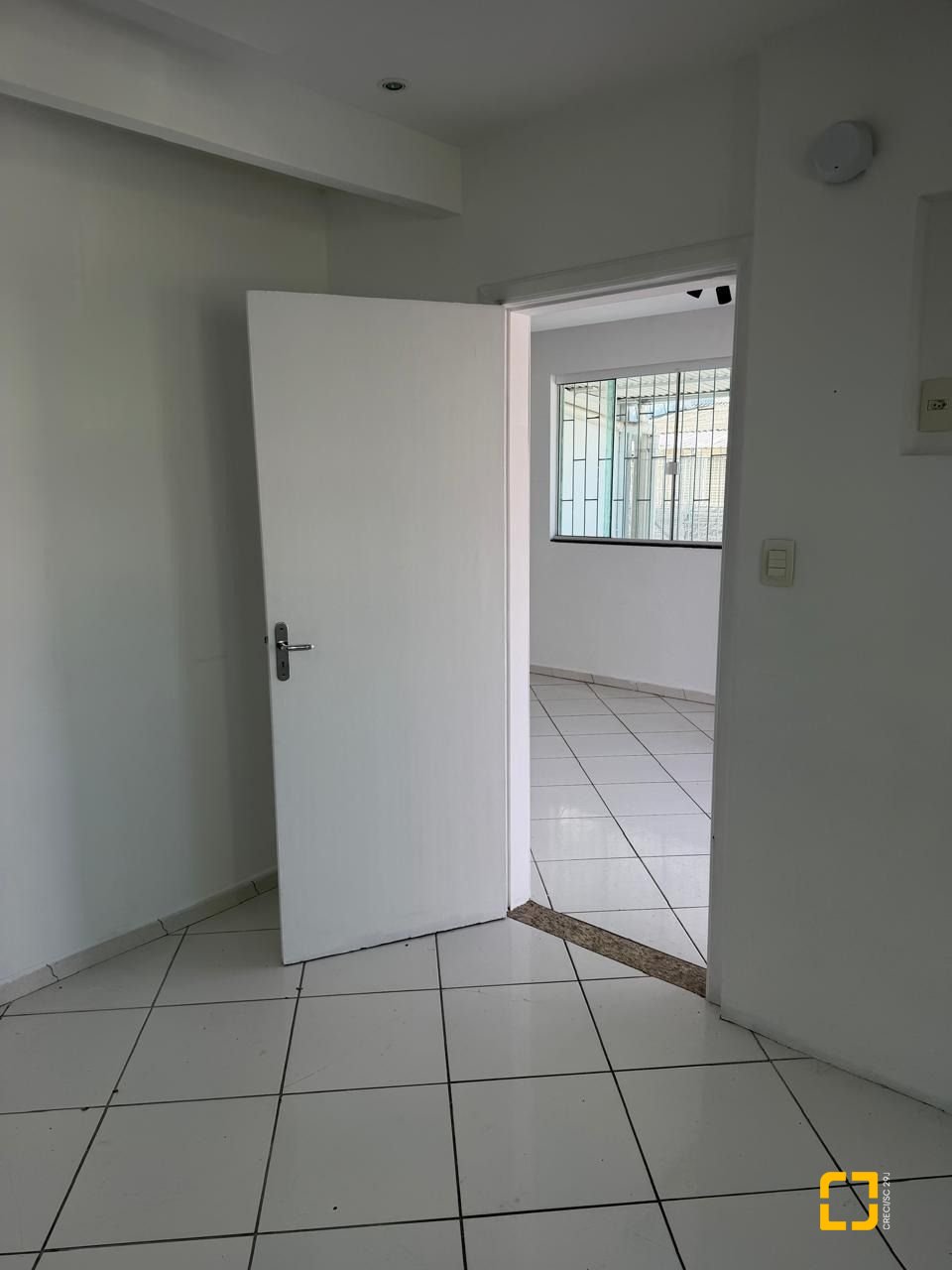 Casa com 160m², 2 quartos, 2 garagens, no bairro Balneário em Florianópolis