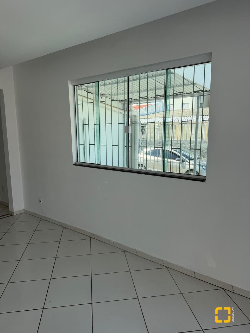 Casa com 160m², 2 quartos, 2 garagens, no bairro Balneário em Florianópolis