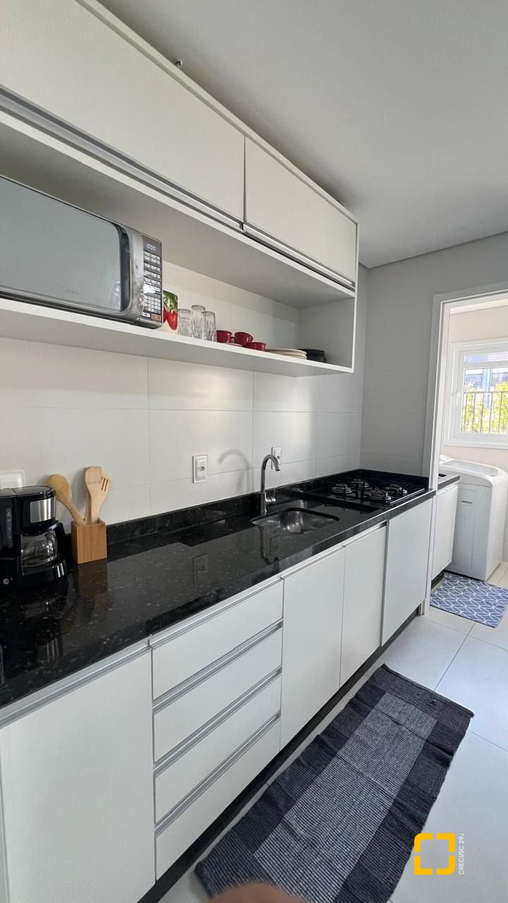Apartamento com 42m², 1 quarto, 2 garagens, no bairro Córrego Grande em Florianópolis