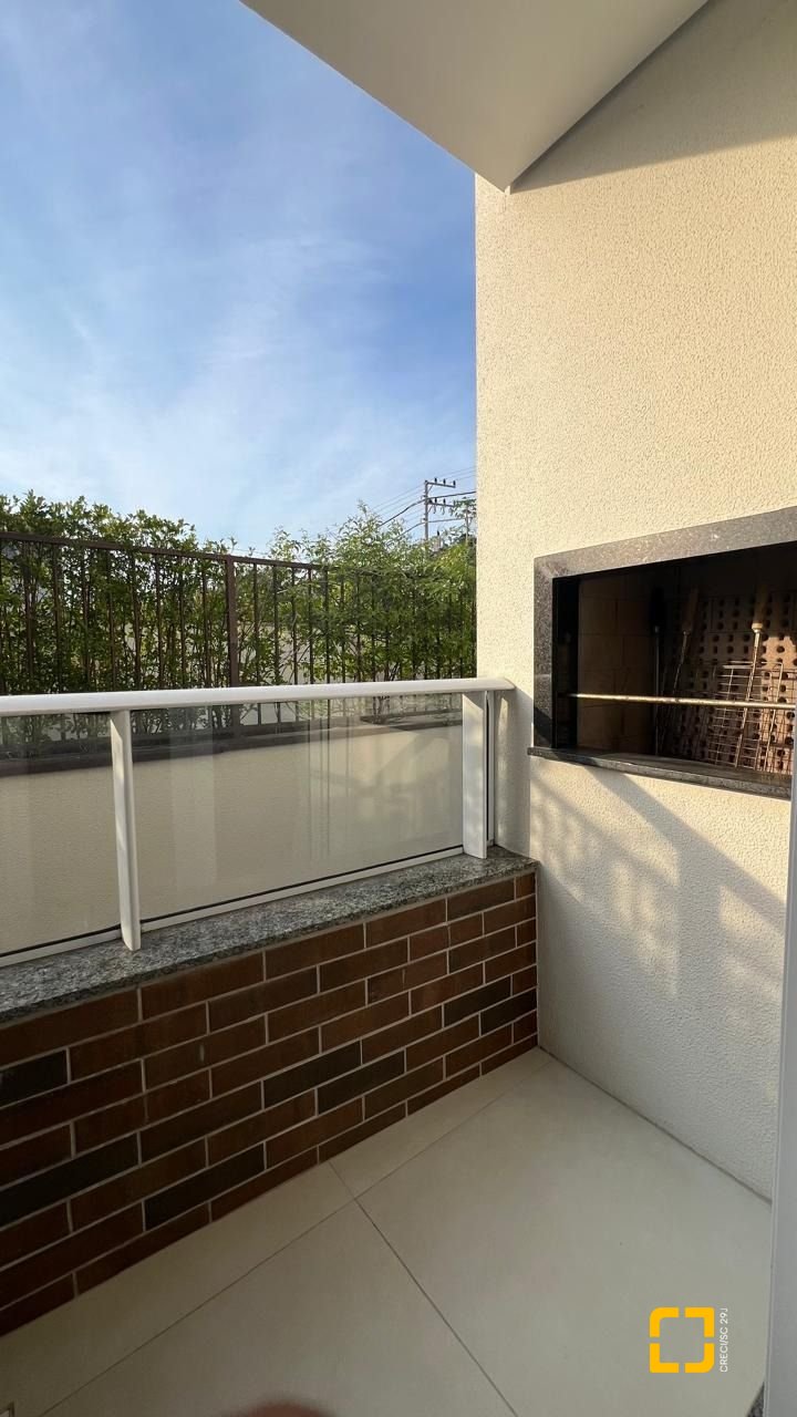Apartamento com 42m², 1 quarto, 2 garagens, no bairro Córrego Grande em Florianópolis
