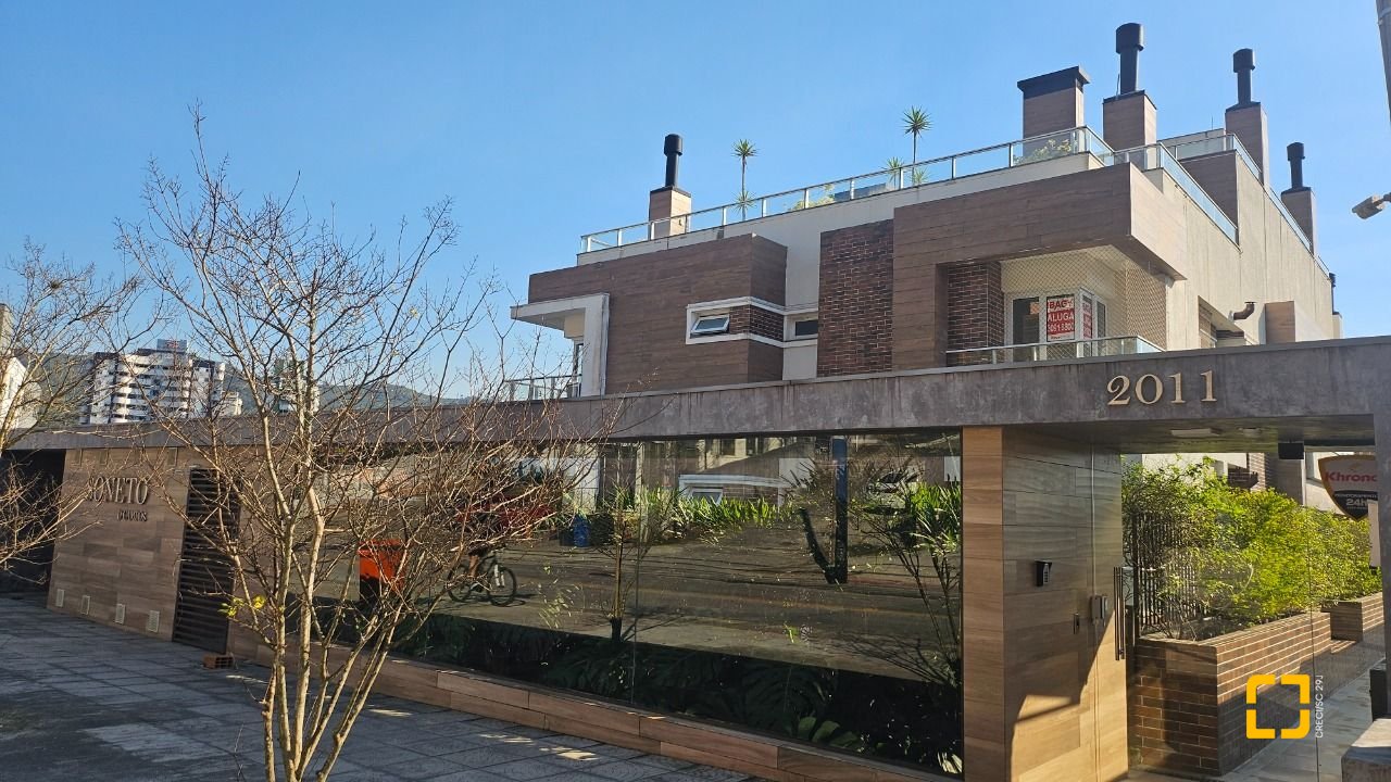 Apartamento com 42m², 1 quarto, 2 garagens, no bairro Córrego Grande em Florianópolis