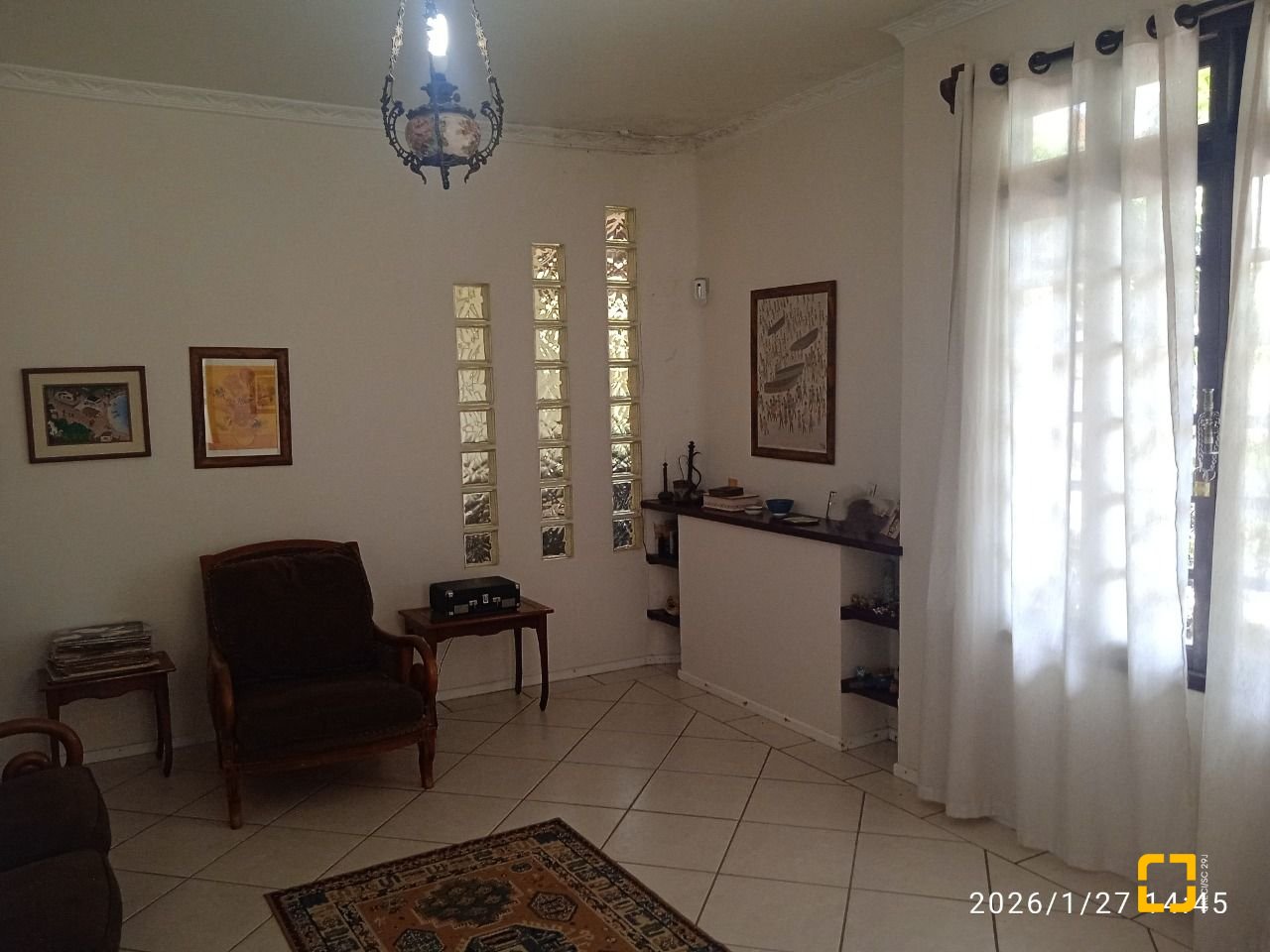 Casa com 220m², 7 quartos (sendo 2 suítes), 2 garagens, no bairro Itaguaçu em Florianópolis