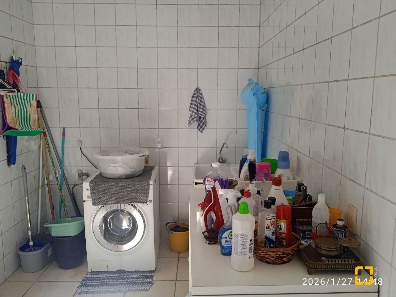 Casa com 220m², 7 quartos (sendo 2 suítes), 2 garagens, no bairro Itaguaçu em Florianópolis