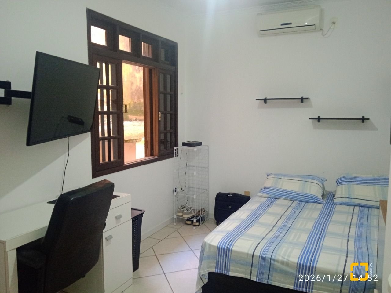 Casa com 220m², 7 quartos (sendo 2 suítes), 2 garagens, no bairro Itaguaçu em Florianópolis
