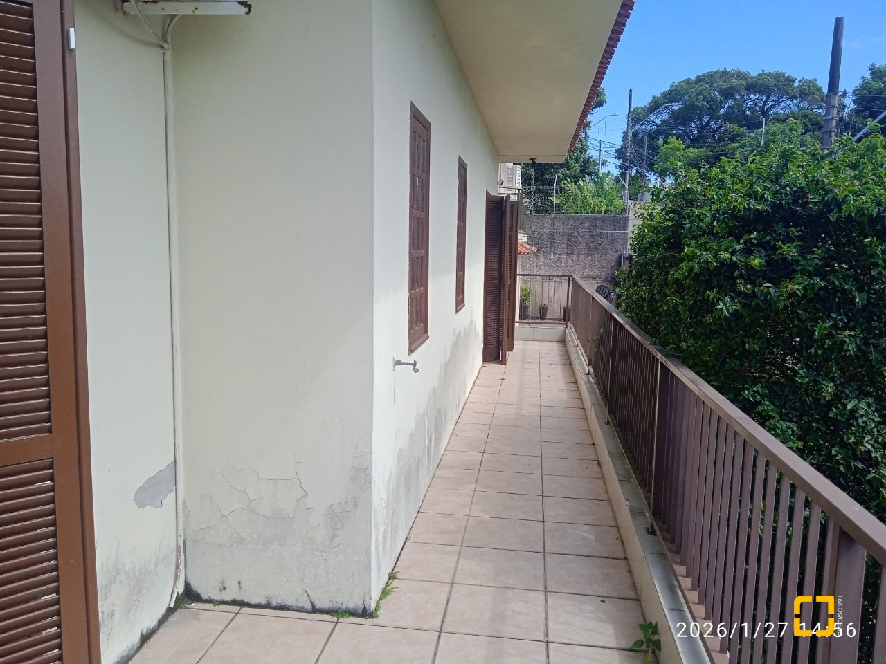 Casa com 220m², 7 quartos (sendo 2 suítes), 2 garagens, no bairro Itaguaçu em Florianópolis