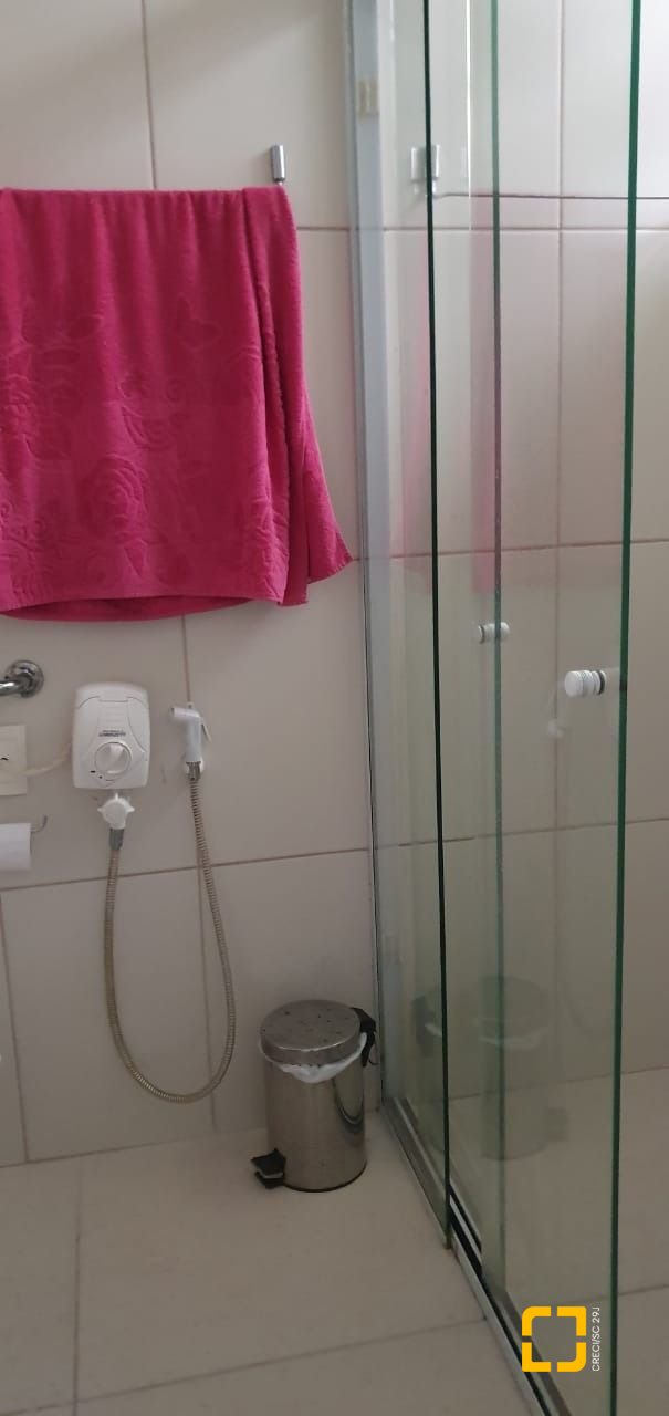 Casa com 220m², 7 quartos (sendo 2 suítes), 2 garagens, no bairro Itaguaçu em Florianópolis