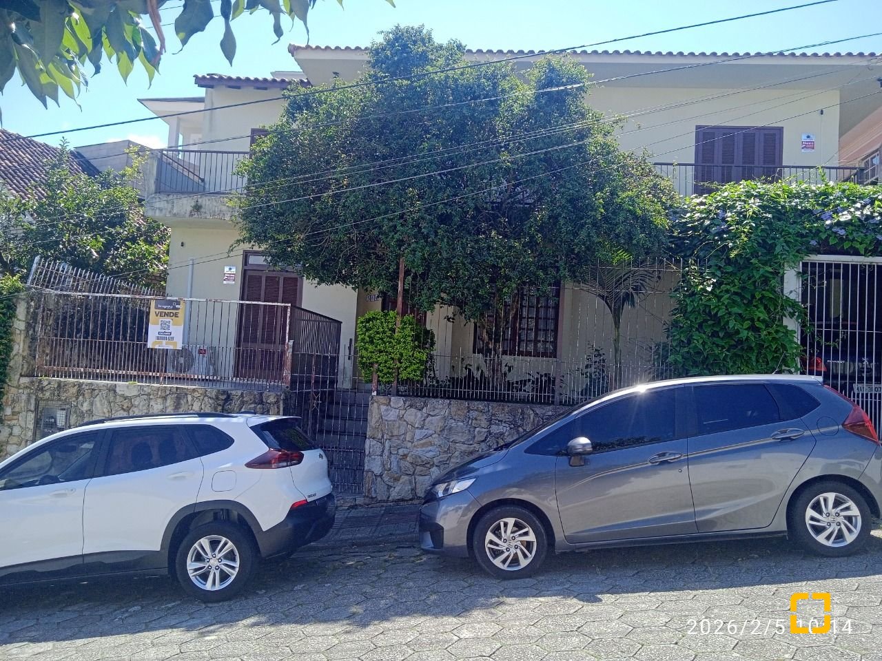 Casa com 220m², 7 quartos (sendo 2 suítes), 2 garagens, no bairro Itaguaçu em Florianópolis