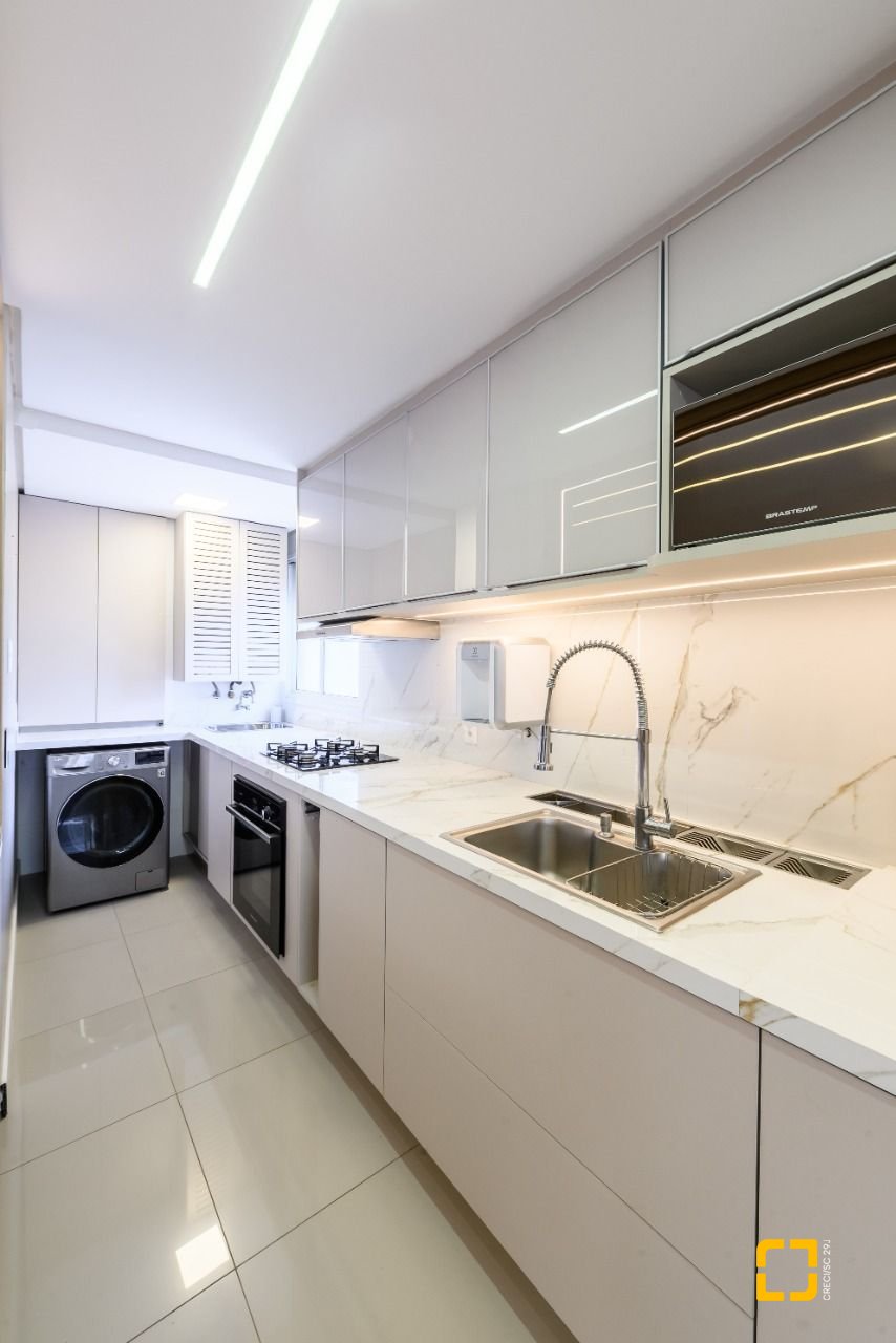 Apartamento com 95m², 4 quartos (sendo 1 suíte), 2 garagens, no bairro Itacorubi em Florianópolis