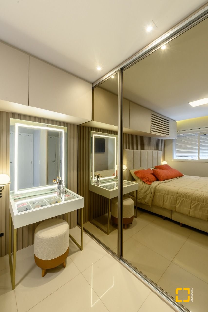Apartamento com 95m², 4 quartos (sendo 1 suíte), 2 garagens, no bairro Itacorubi em Florianópolis