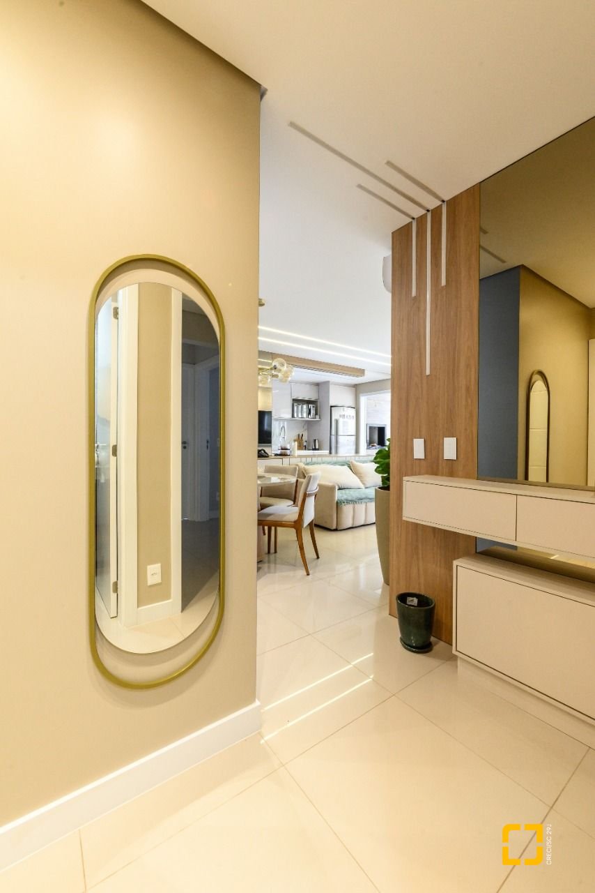 Apartamento com 95m², 4 quartos (sendo 1 suíte), 2 garagens, no bairro Itacorubi em Florianópolis
