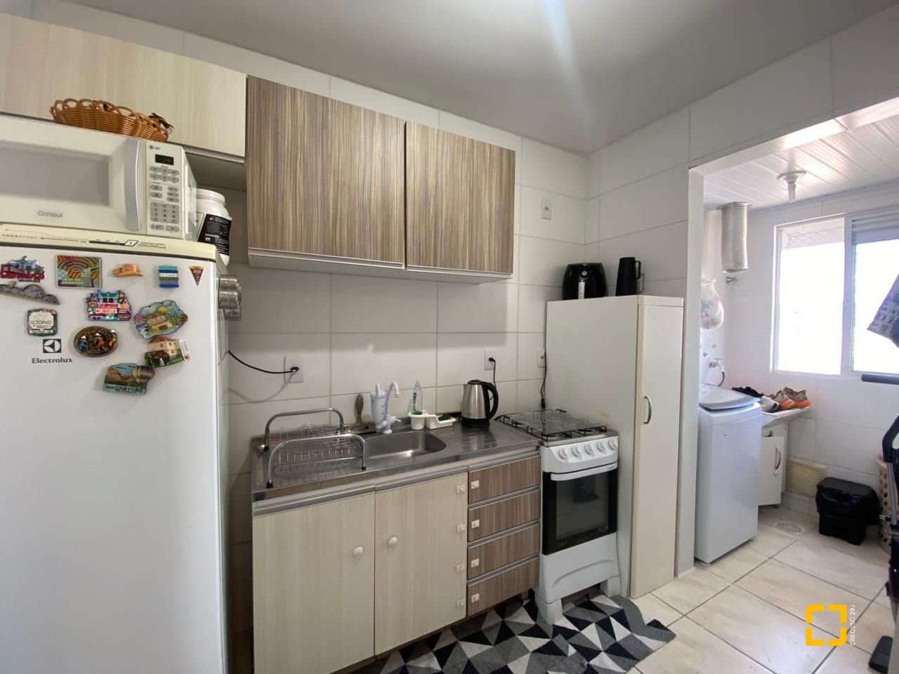 Apartamento com 61m², 2 quartos (sendo 1 suíte), 1 garagem, no bairro Pagani em Palhoça