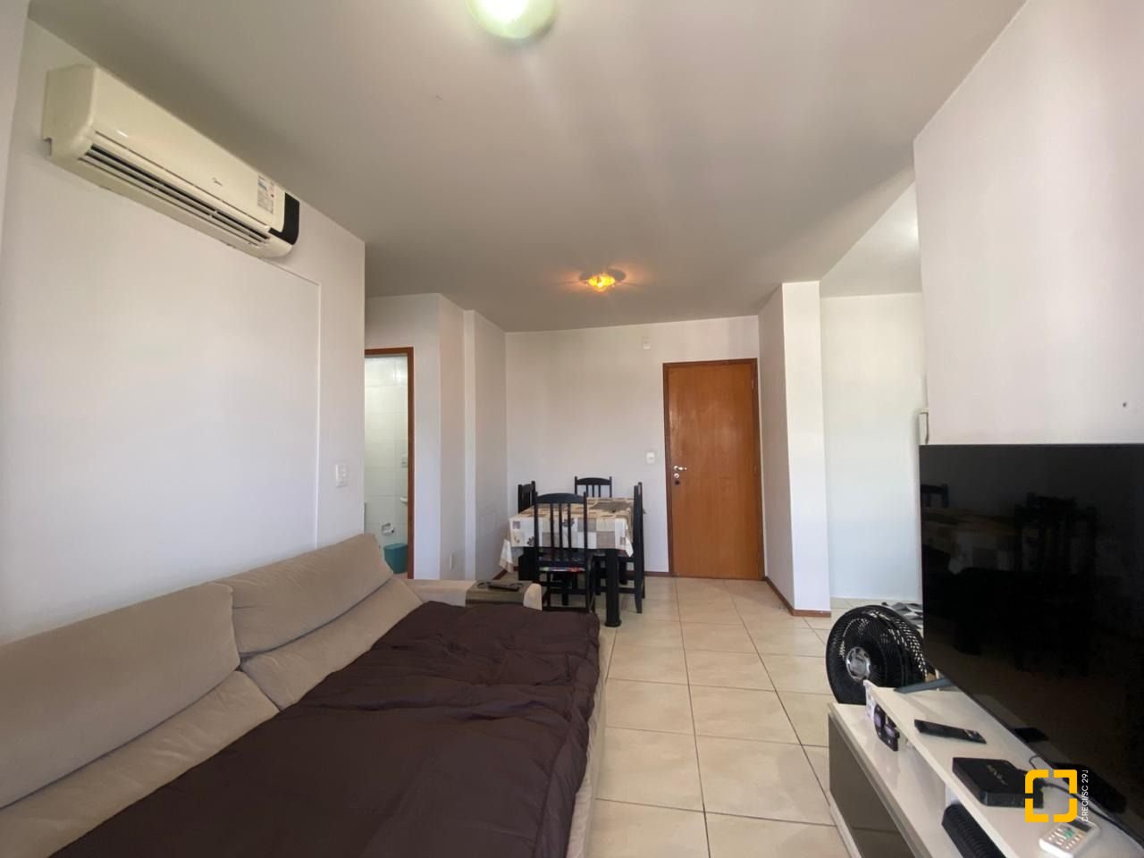 Apartamento com 61m², 2 quartos (sendo 1 suíte), 1 garagem, no bairro Pagani em Palhoça