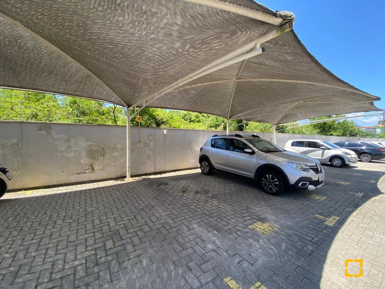 Apartamento com 61m², 2 quartos (sendo 1 suíte), 1 garagem, no bairro Pagani em Palhoça