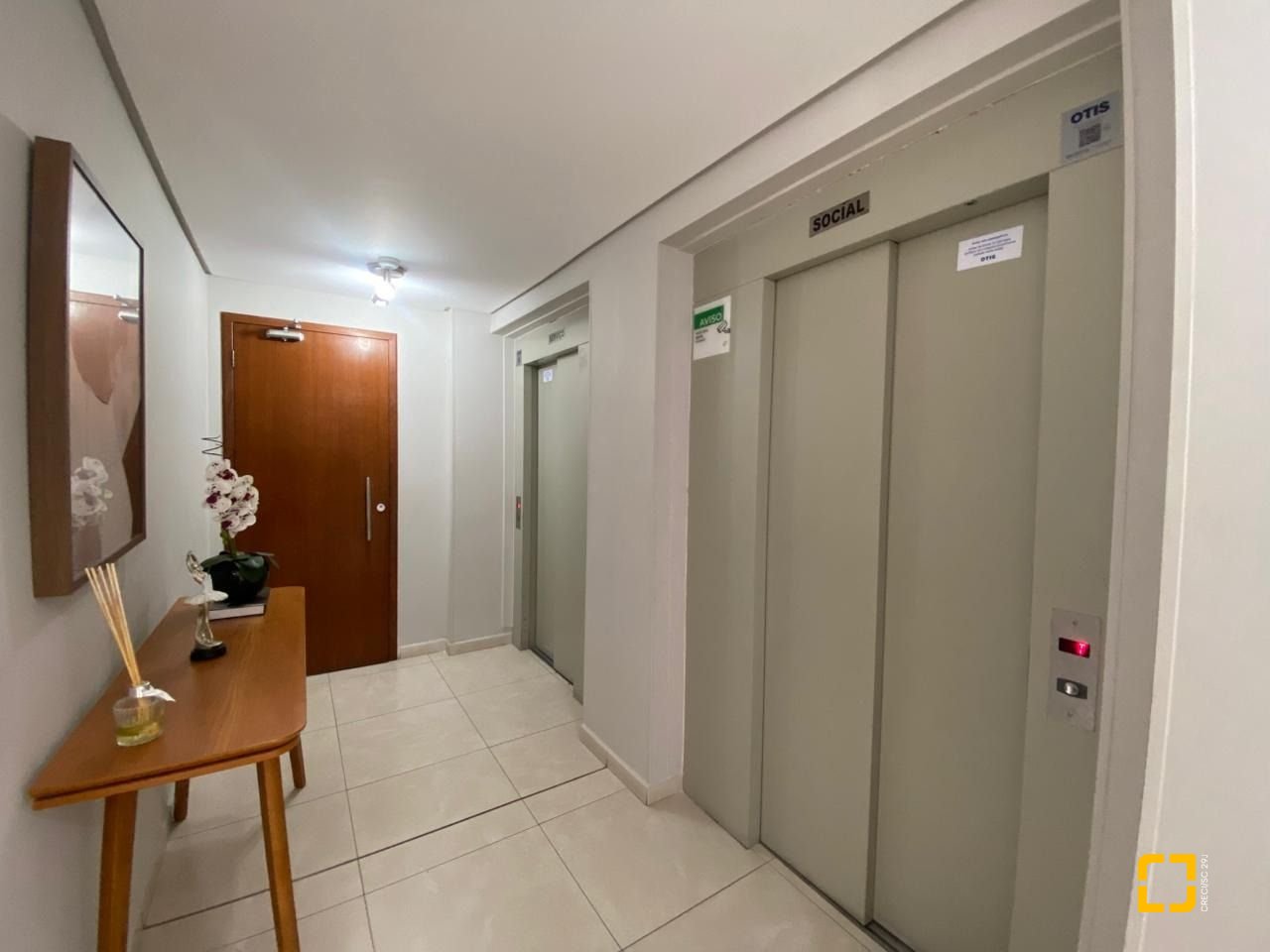 Apartamento com 61m², 2 quartos (sendo 1 suíte), 1 garagem, no bairro Pagani em Palhoça