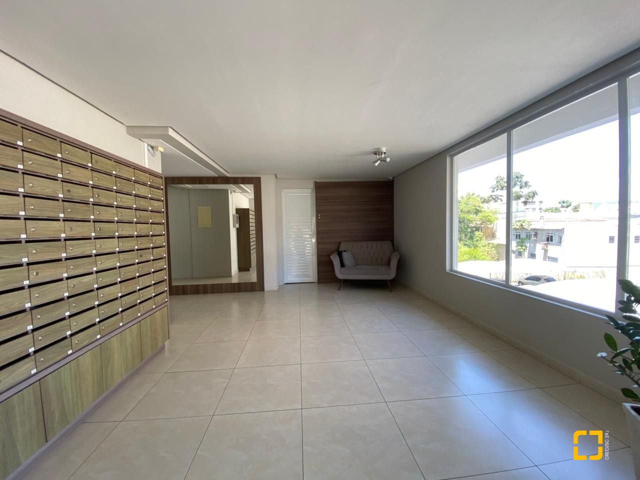 Apartamento com 61m², 2 quartos (sendo 1 suíte), 1 garagem, no bairro Pagani em Palhoça