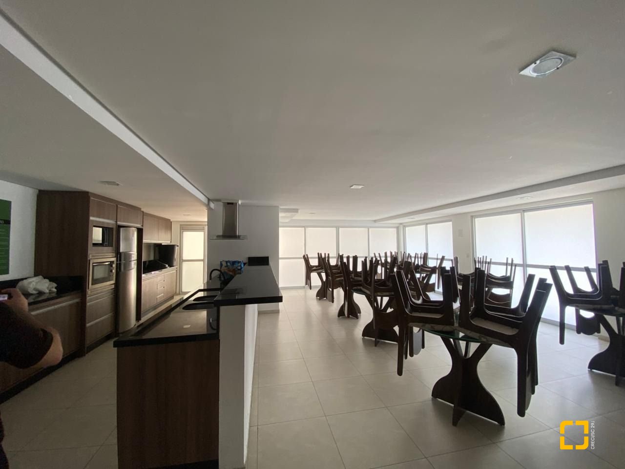 Apartamento com 61m², 2 quartos (sendo 1 suíte), 1 garagem, no bairro Pagani em Palhoça