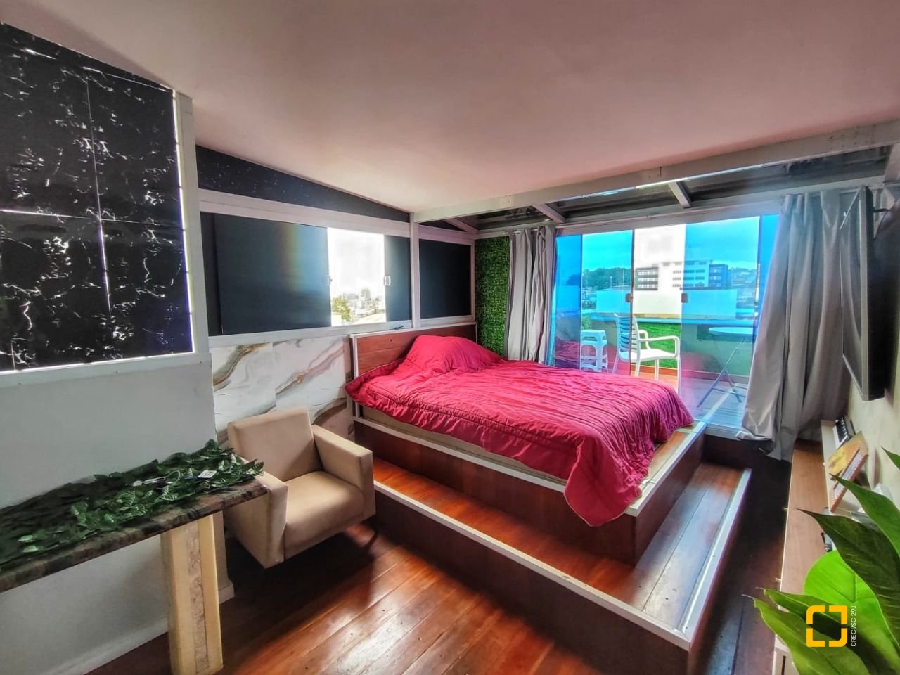 Apartamento com 54m², 1 quarto, no bairro Coqueiros em Florianópolis