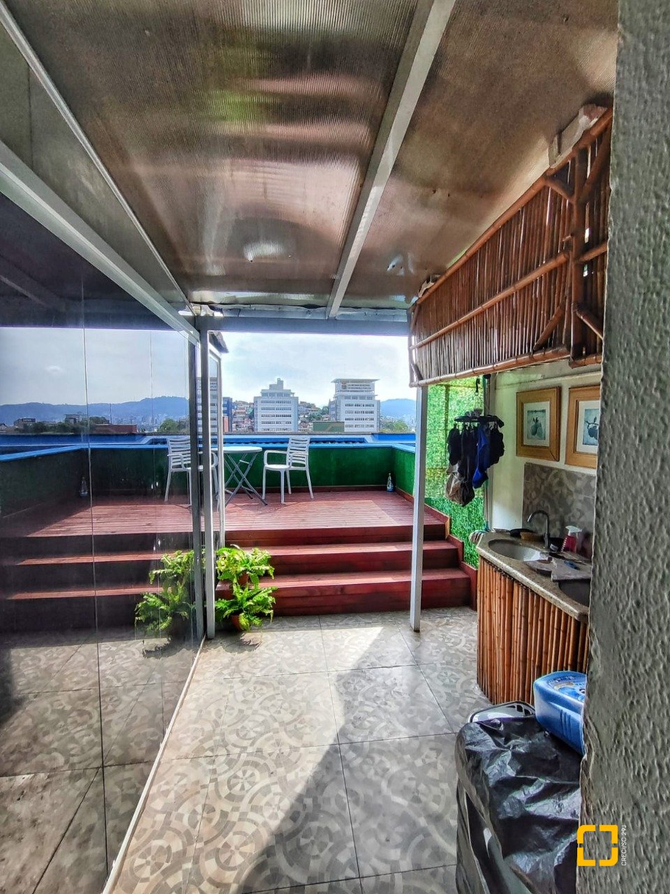 Apartamento com 54m², 1 quarto, no bairro Coqueiros em Florianópolis