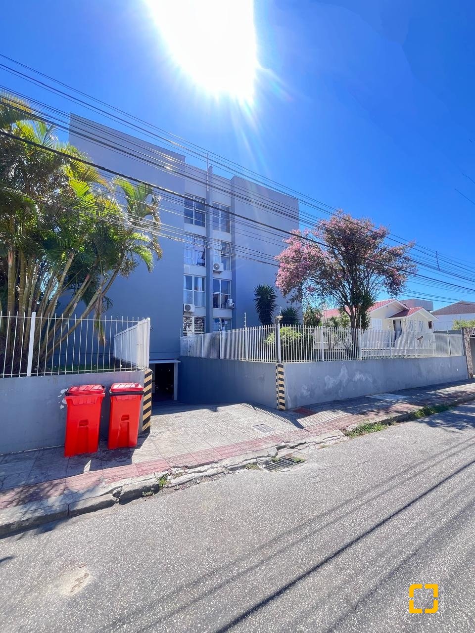 Apartamento com 54m², 1 quarto, no bairro Coqueiros em Florianópolis