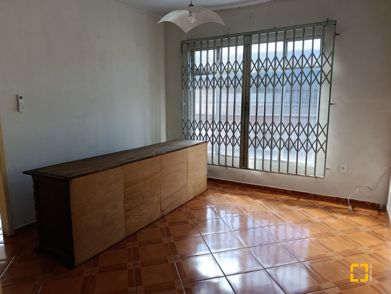 Prédio com 230m², no bairro Barreiros em São José