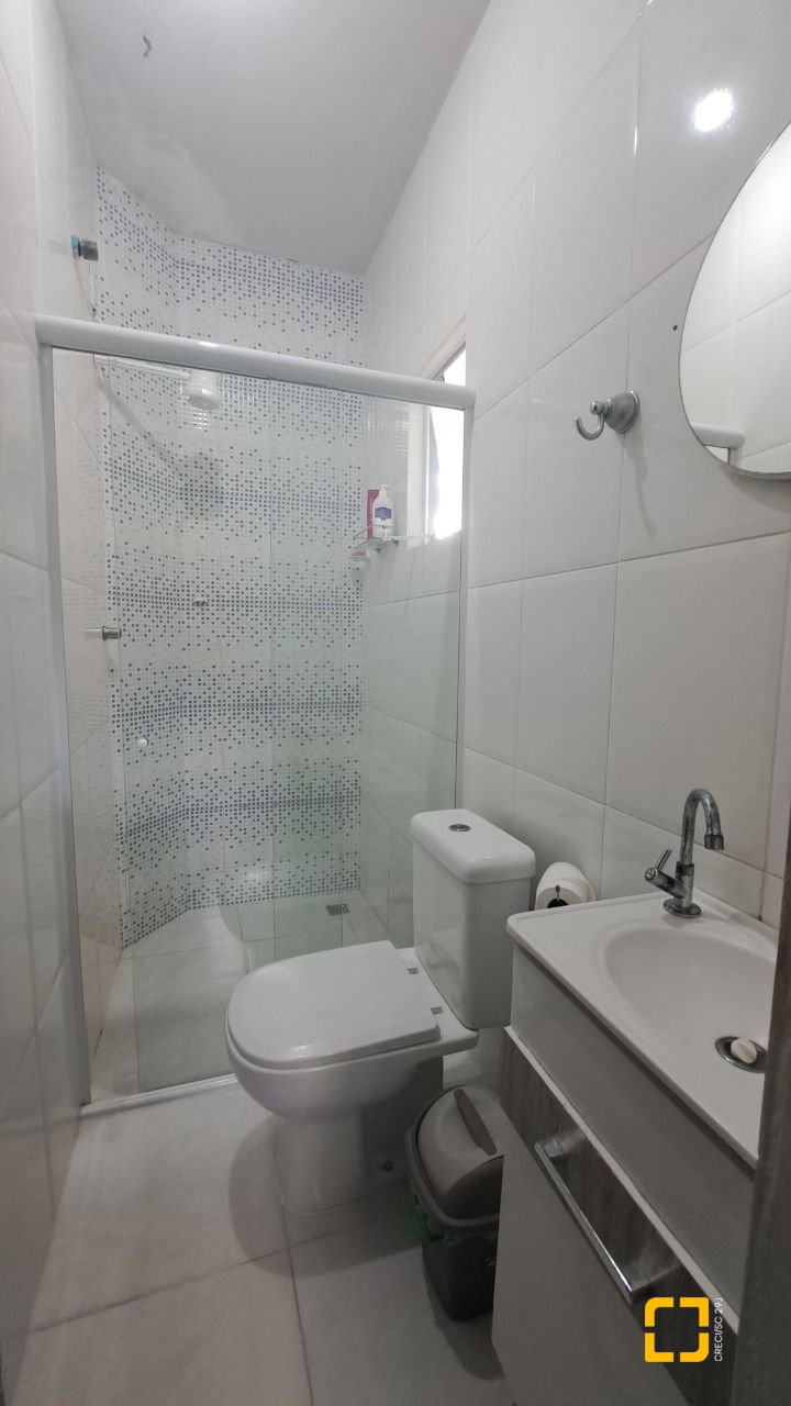 Casa com 180m², 4 quartos (sendo 1 suíte), 2 garagens, no bairro Ingleses em Florianópolis