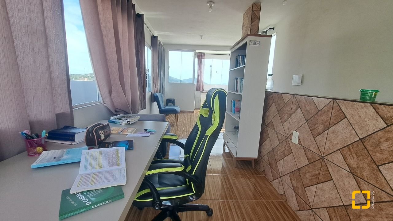 Casa com 180m², 4 quartos (sendo 1 suíte), 2 garagens, no bairro Ingleses em Florianópolis