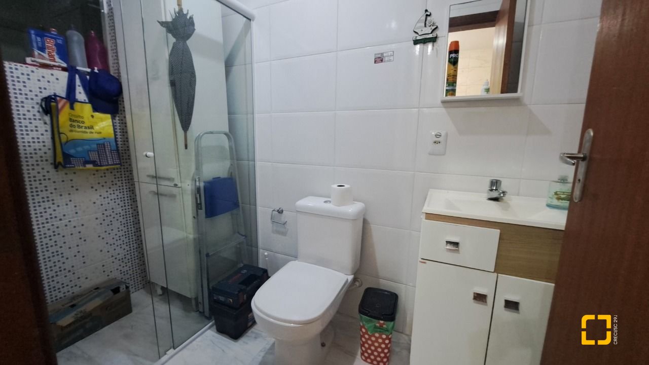 Casa com 180m², 4 quartos (sendo 1 suíte), 2 garagens, no bairro Ingleses em Florianópolis