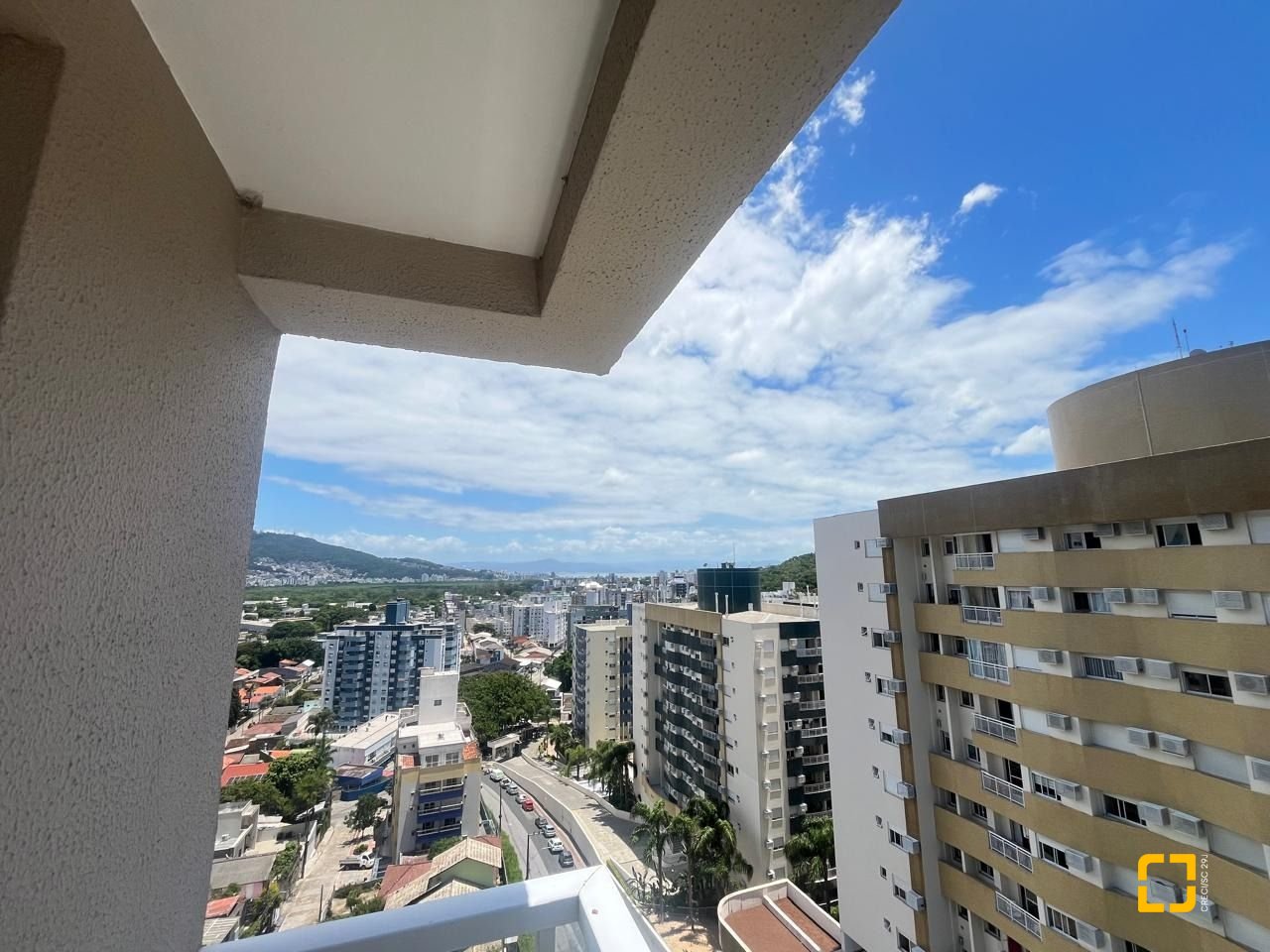 Apartamento com 65m², 3 quartos (sendo 1 suíte), 1 garagem, no bairro Itacorubi em Florianópolis