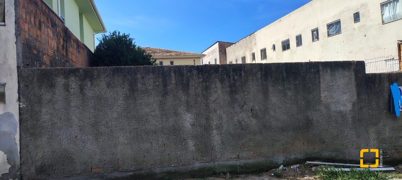 Terreno com 507m², no bairro Ingleses em Florianópolis
