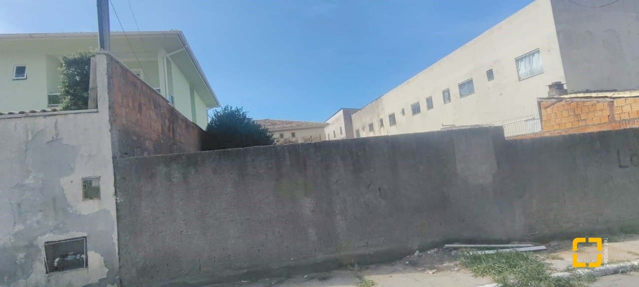 Terreno com 507m², no bairro Ingleses em Florianópolis