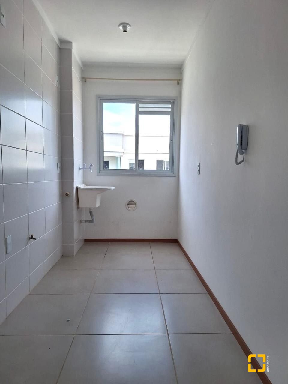 Apartamento com 50m², 2 quartos, 1 garagem, no bairro Forquilhas em São José