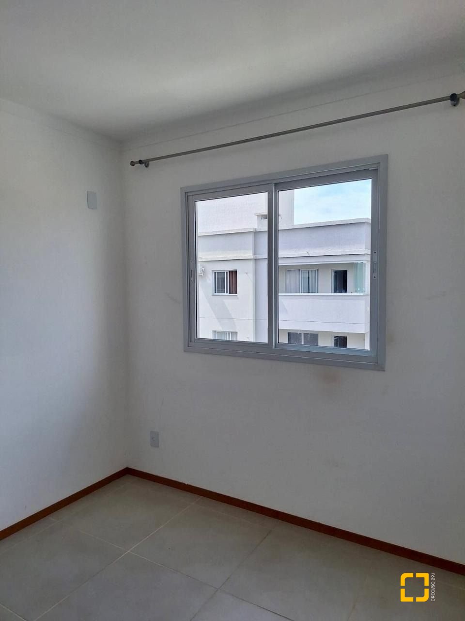 Apartamento com 50m², 2 quartos, 1 garagem, no bairro Forquilhas em São José
