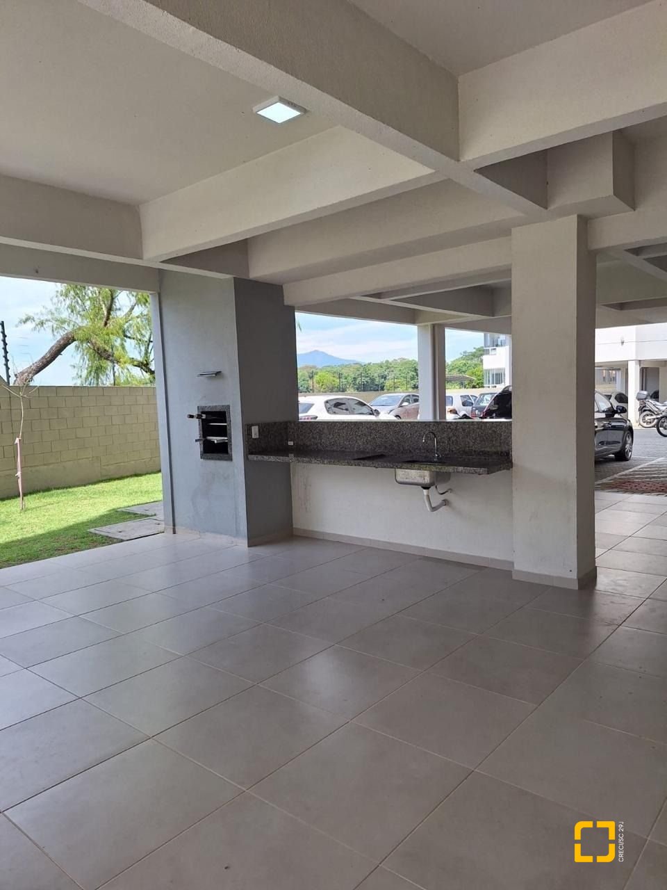 Apartamento com 50m², 2 quartos, 1 garagem, no bairro Forquilhas em São José