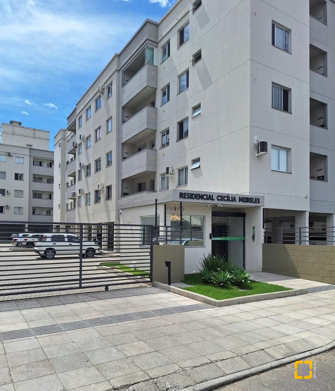 Apartamento com 50m², 2 quartos, 1 garagem, no bairro Forquilhas em São José