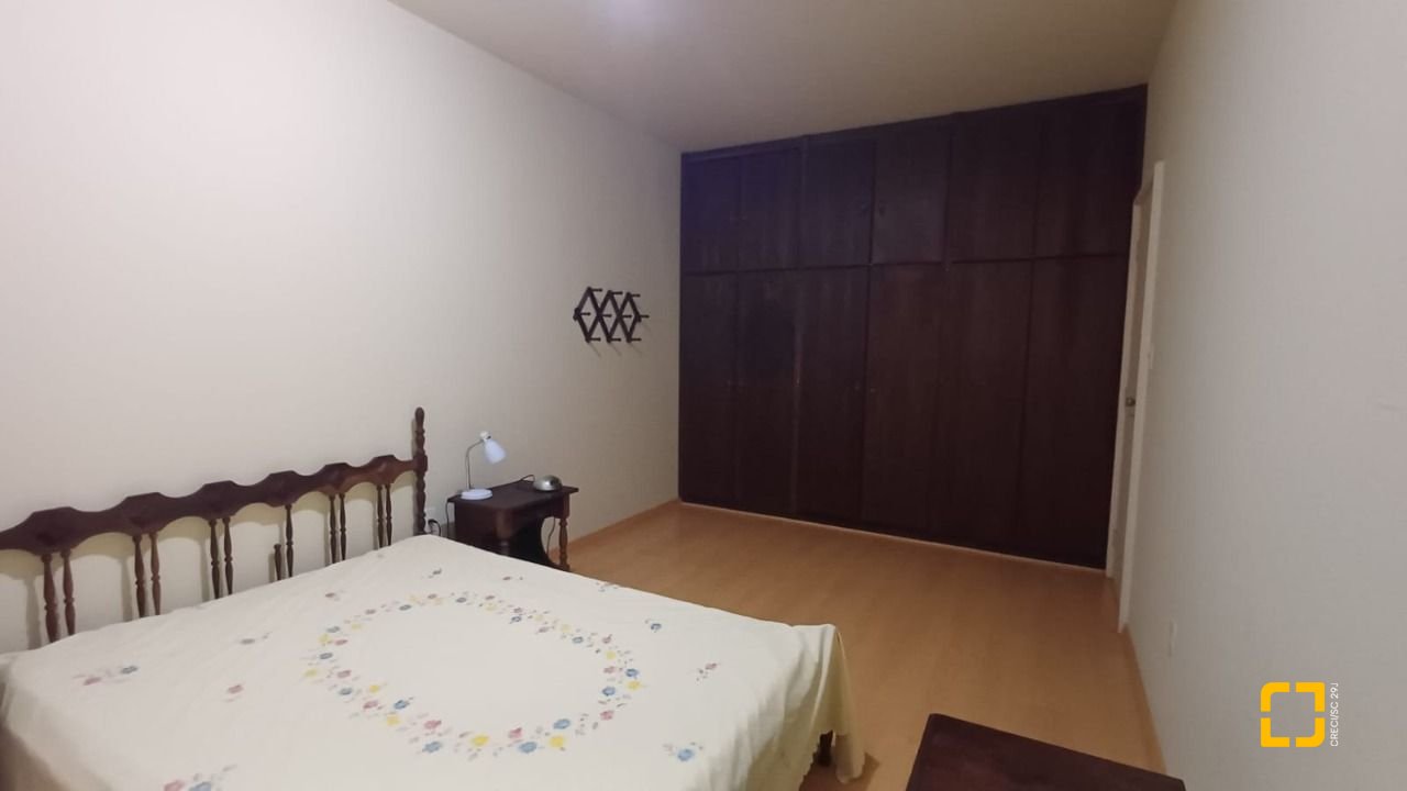 Apartamento com 81m², 2 quartos, 1 garagem, no bairro Centro em Florianópolis