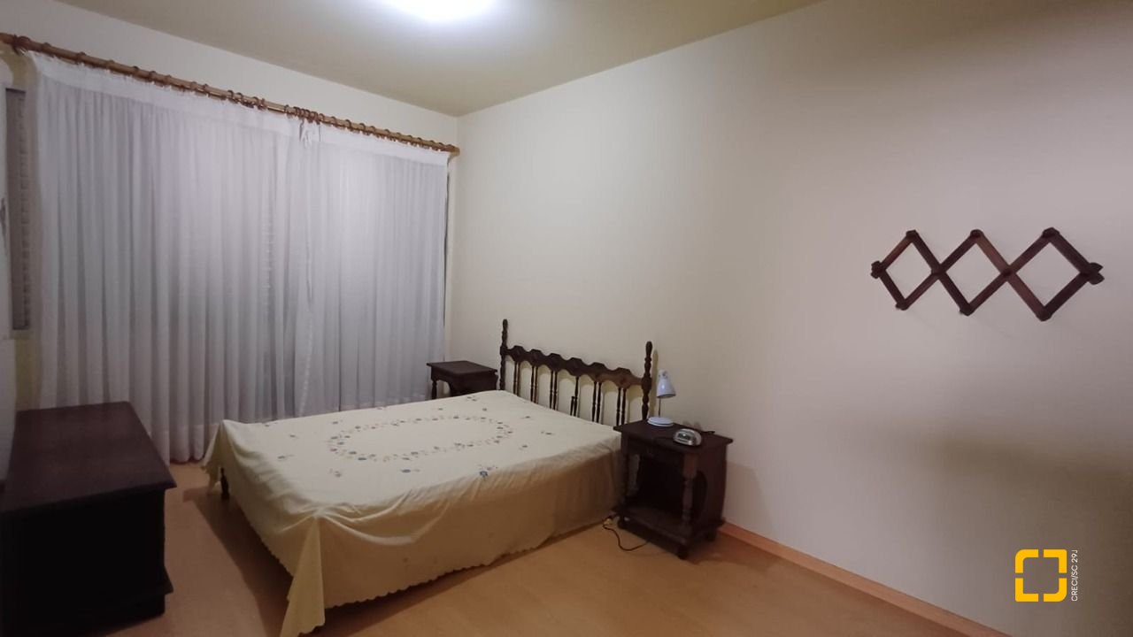 Apartamento com 81m², 2 quartos, 1 garagem, no bairro Centro em Florianópolis