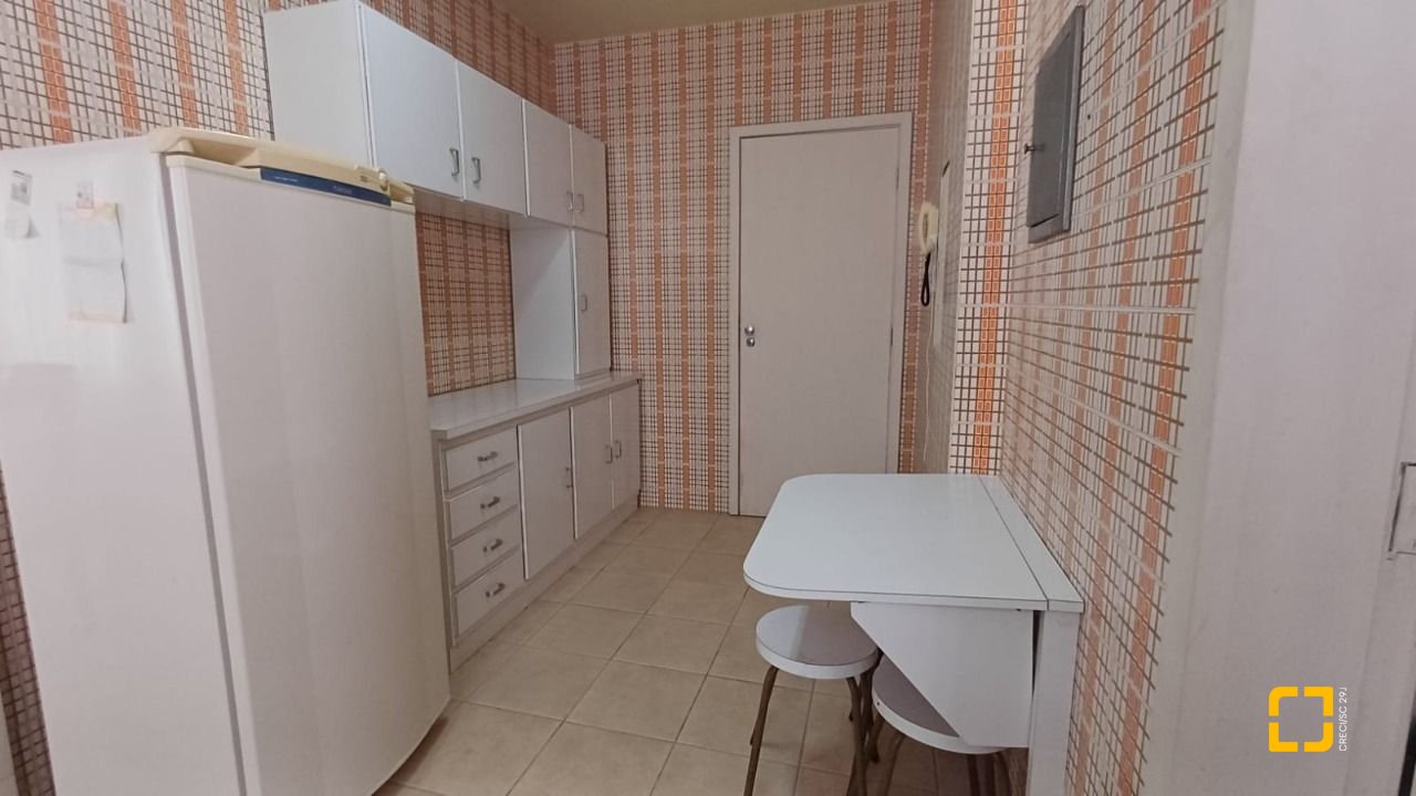 Apartamento com 81m², 2 quartos, 1 garagem, no bairro Centro em Florianópolis