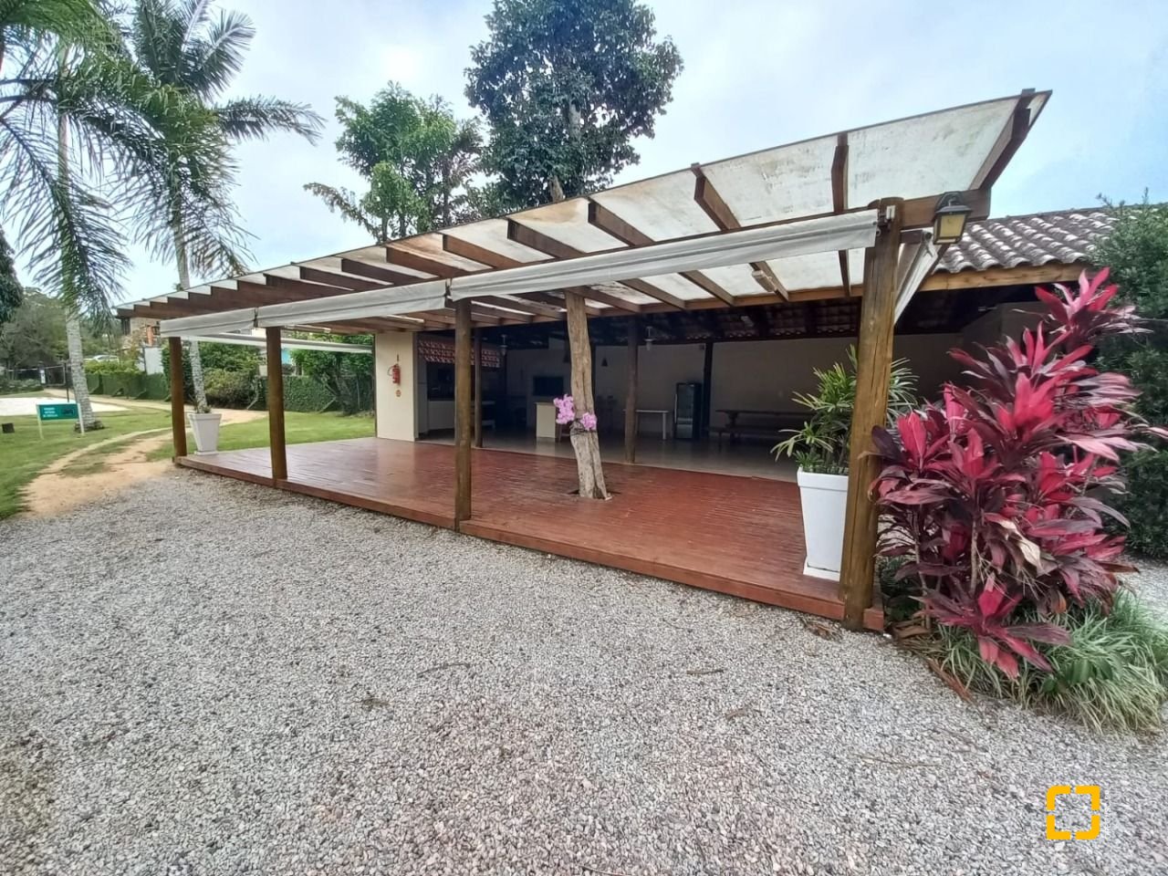 Terreno com 1503m², no bairro Cacupé em Florianópolis