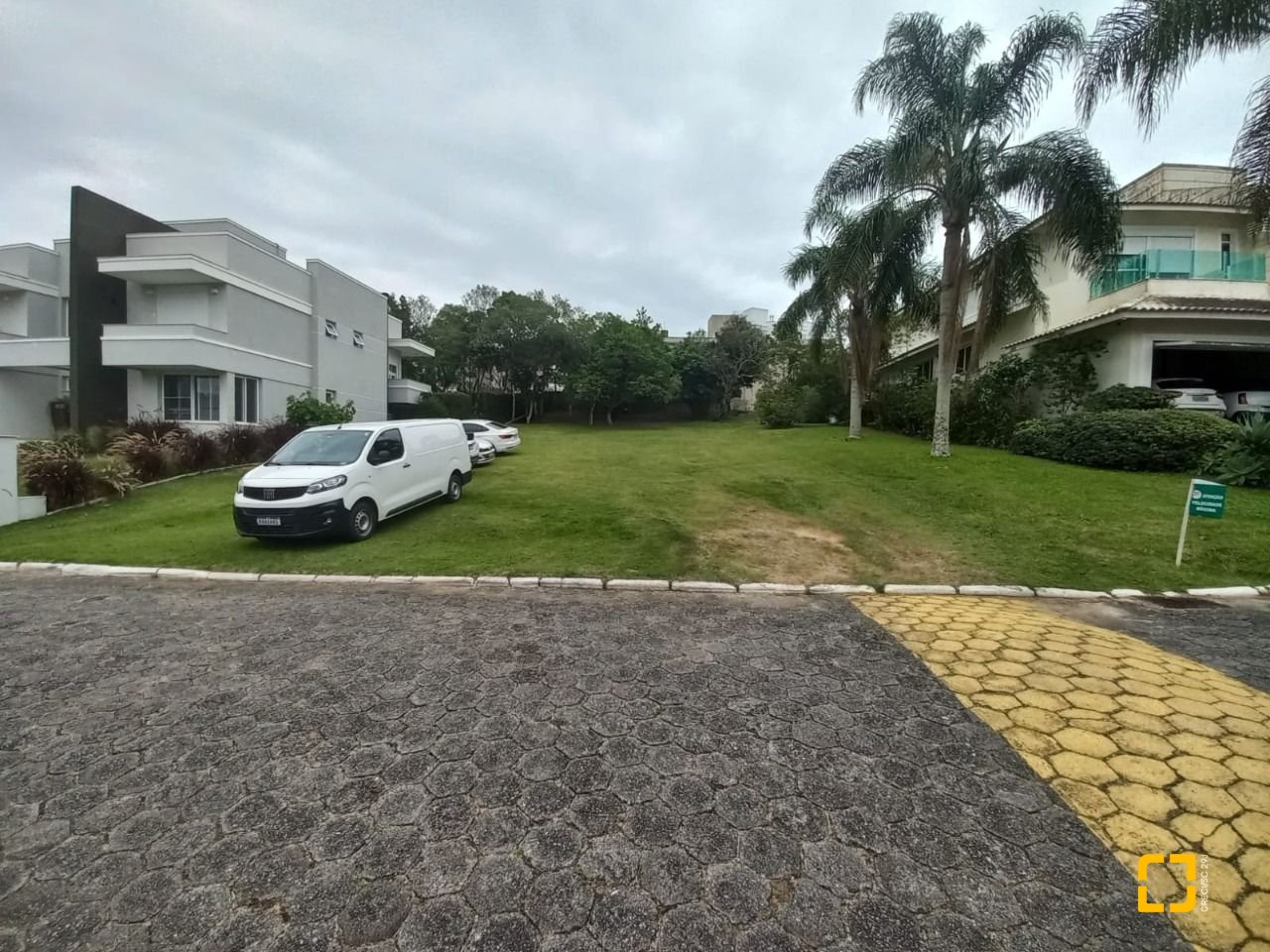 Terreno com 1503m², no bairro Cacupé em Florianópolis