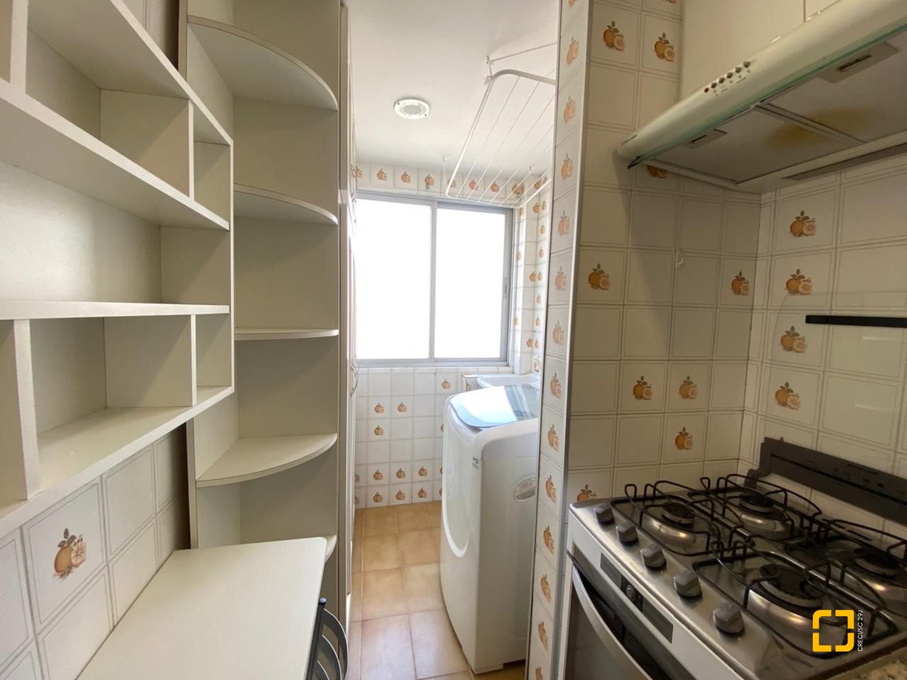 Apartamento com 56m², 2 quartos, 1 garagem, no bairro Coqueiros em Florianópolis