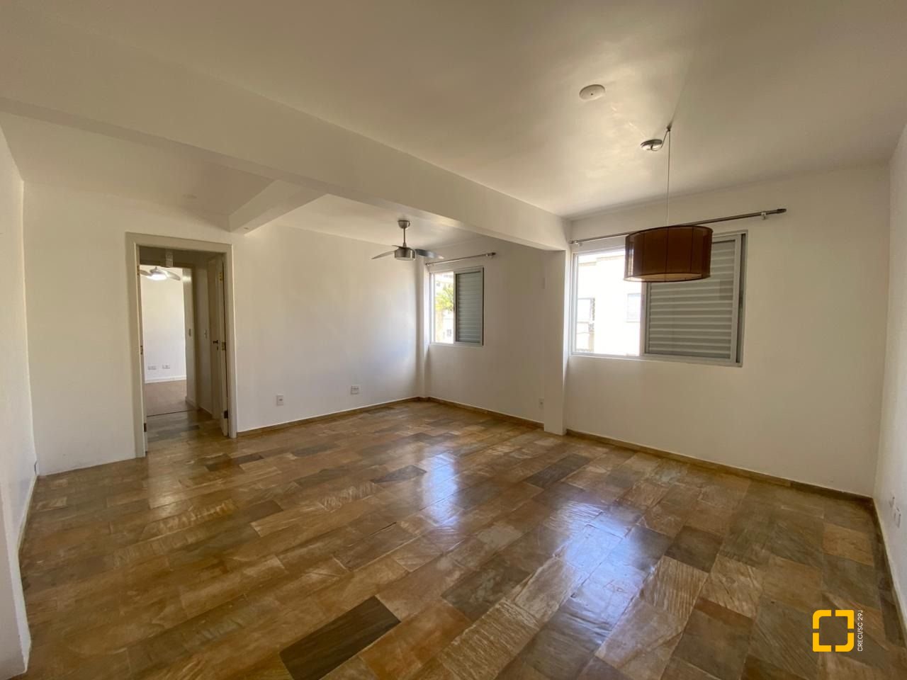 Apartamento com 56m², 2 quartos, 1 garagem, no bairro Coqueiros em Florianópolis