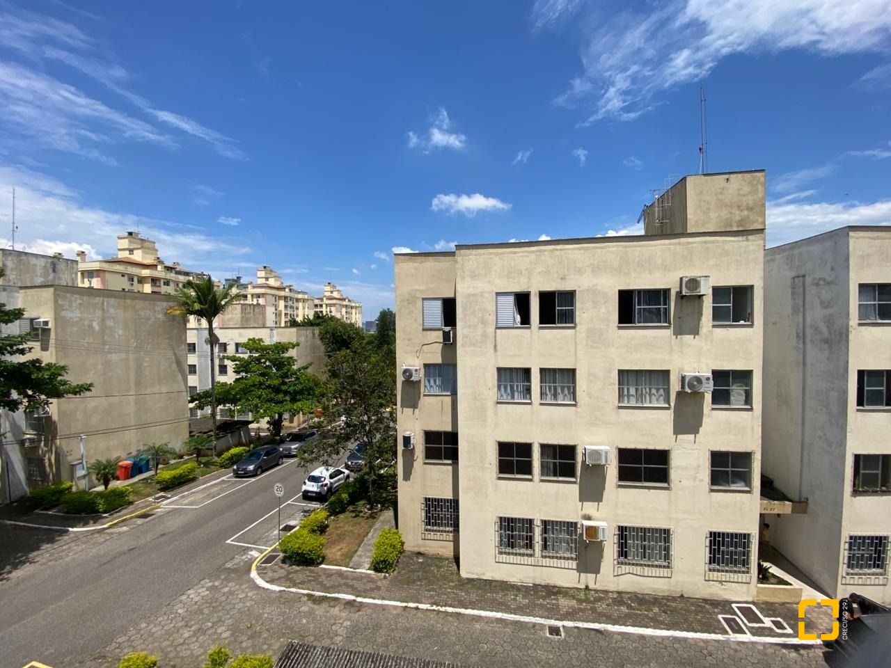Apartamento com 56m², 2 quartos, 1 garagem, no bairro Coqueiros em Florianópolis