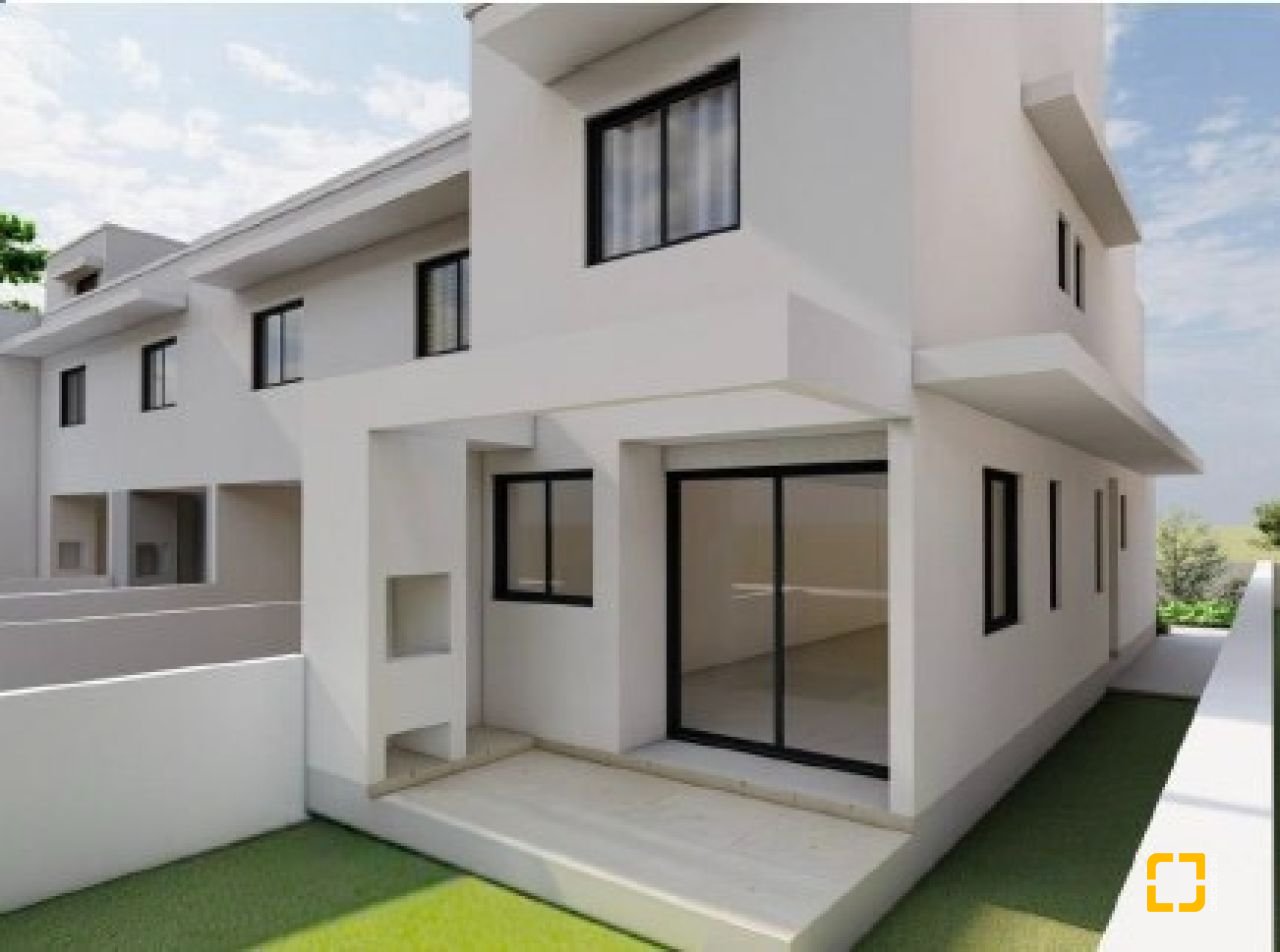 Casa com 103m², 5 quartos (sendo 2 suítes), 2 garagens, no bairro Rio Vermelho em Florianópolis