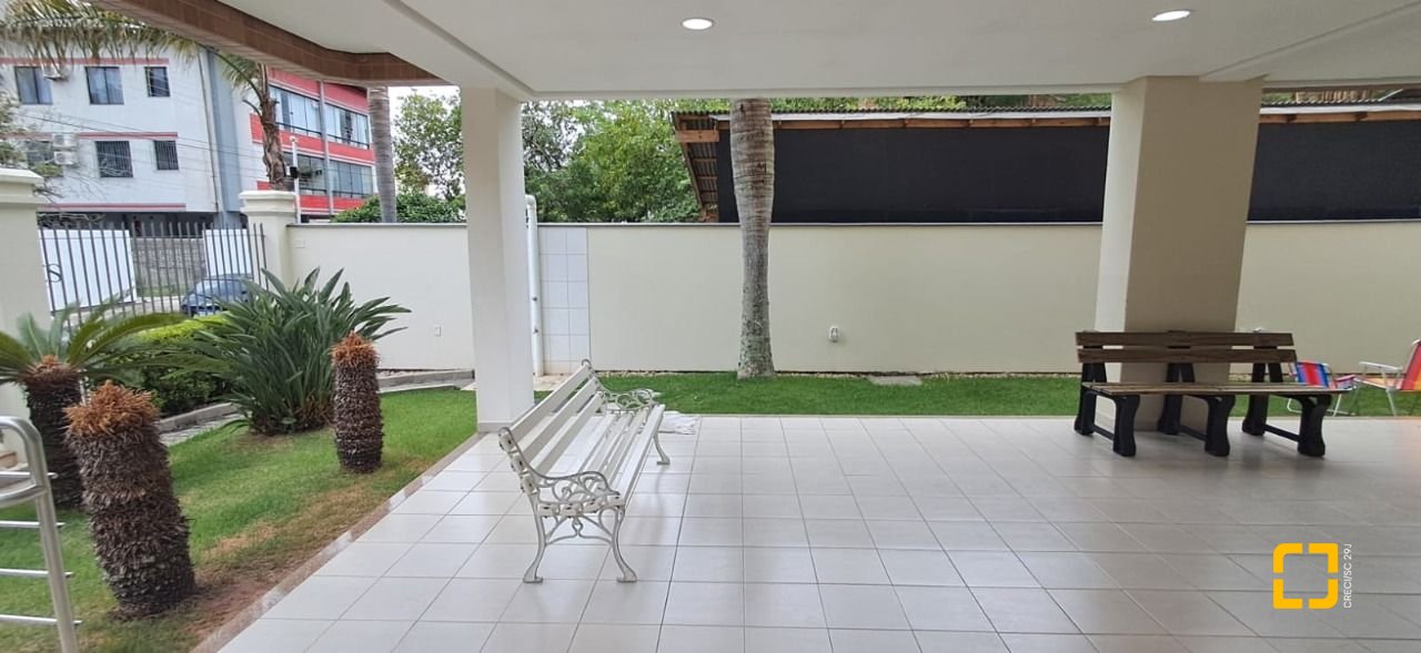 Apartamento com 84m², 3 quartos (sendo 1 suíte), 1 garagem, no bairro Cachoeira do Bom Jesus em Florianópolis