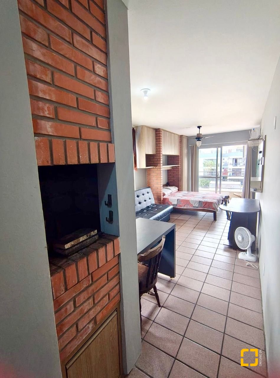 Apartamento com 31m², 1 quarto, no bairro Canasvieiras em Florianópolis