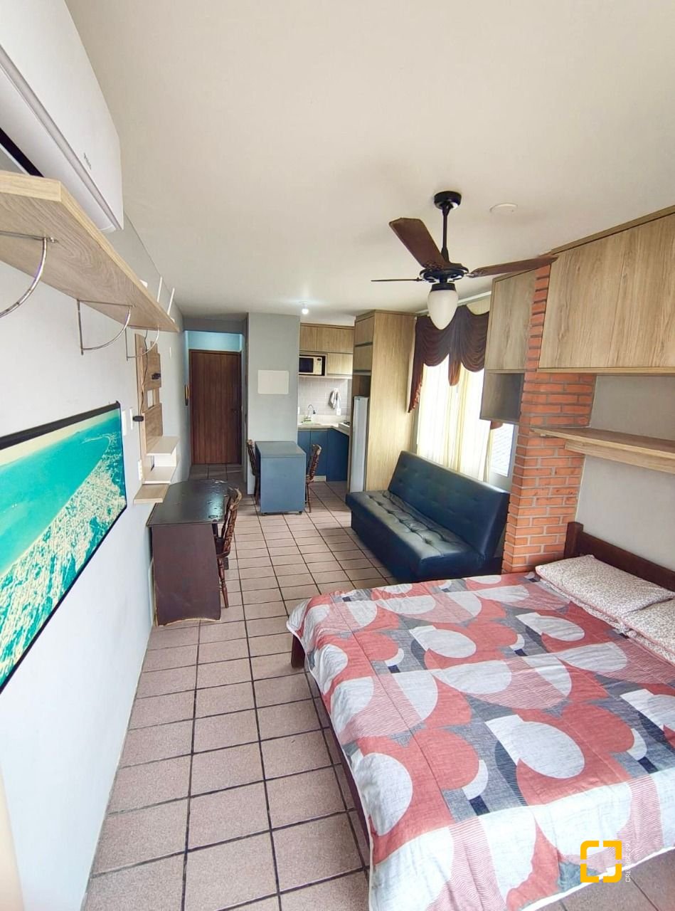 Apartamento com 31m², 1 quarto, no bairro Canasvieiras em Florianópolis