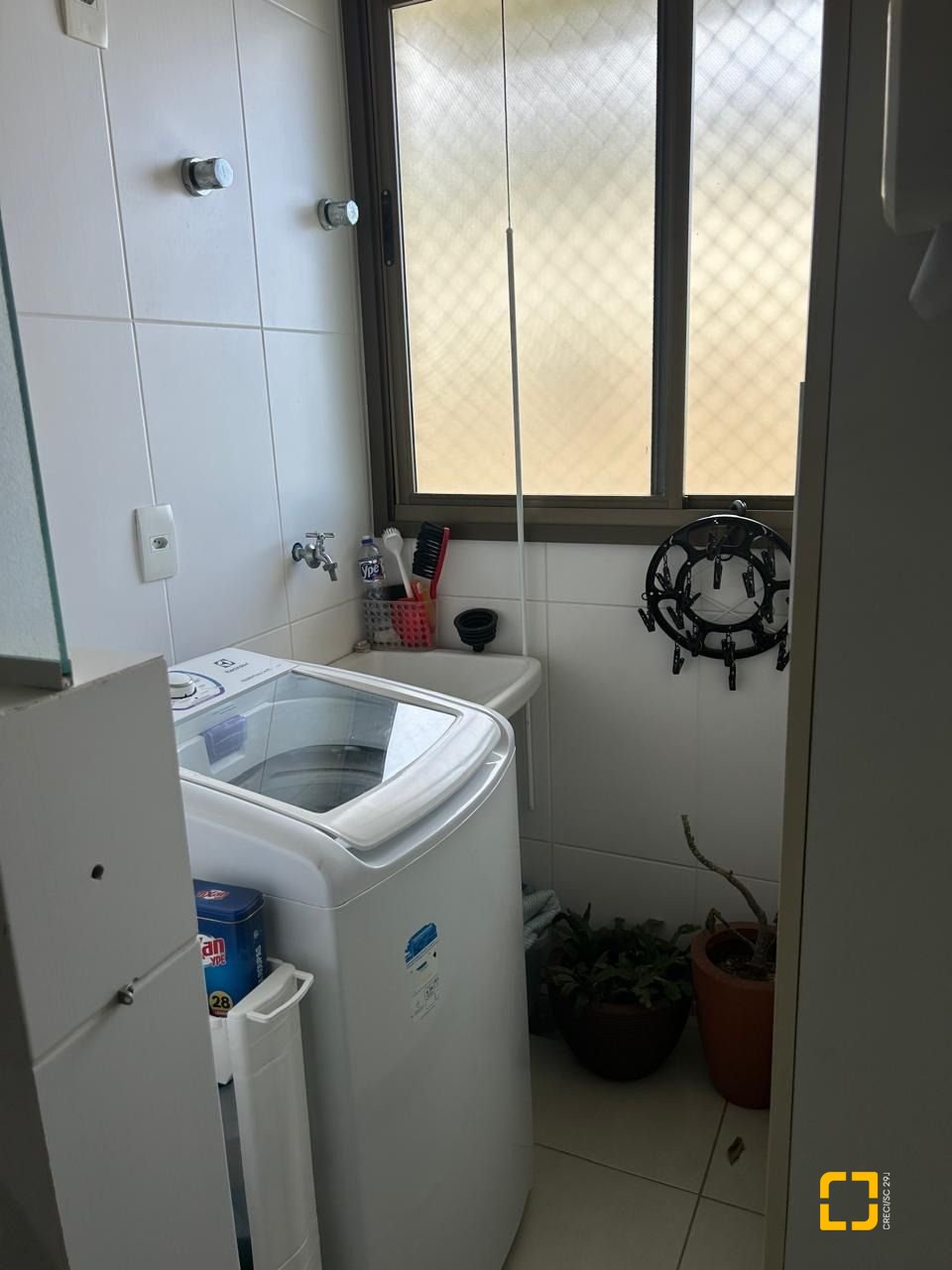 Apartamento com 102m², 4 quartos (sendo 1 suíte), 2 garagens, no bairro Campeche em Florianópolis