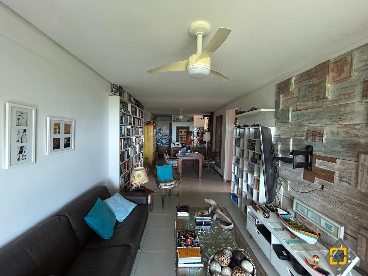 Apartamento com 102m², 4 quartos (sendo 1 suíte), 2 garagens, no bairro Campeche em Florianópolis