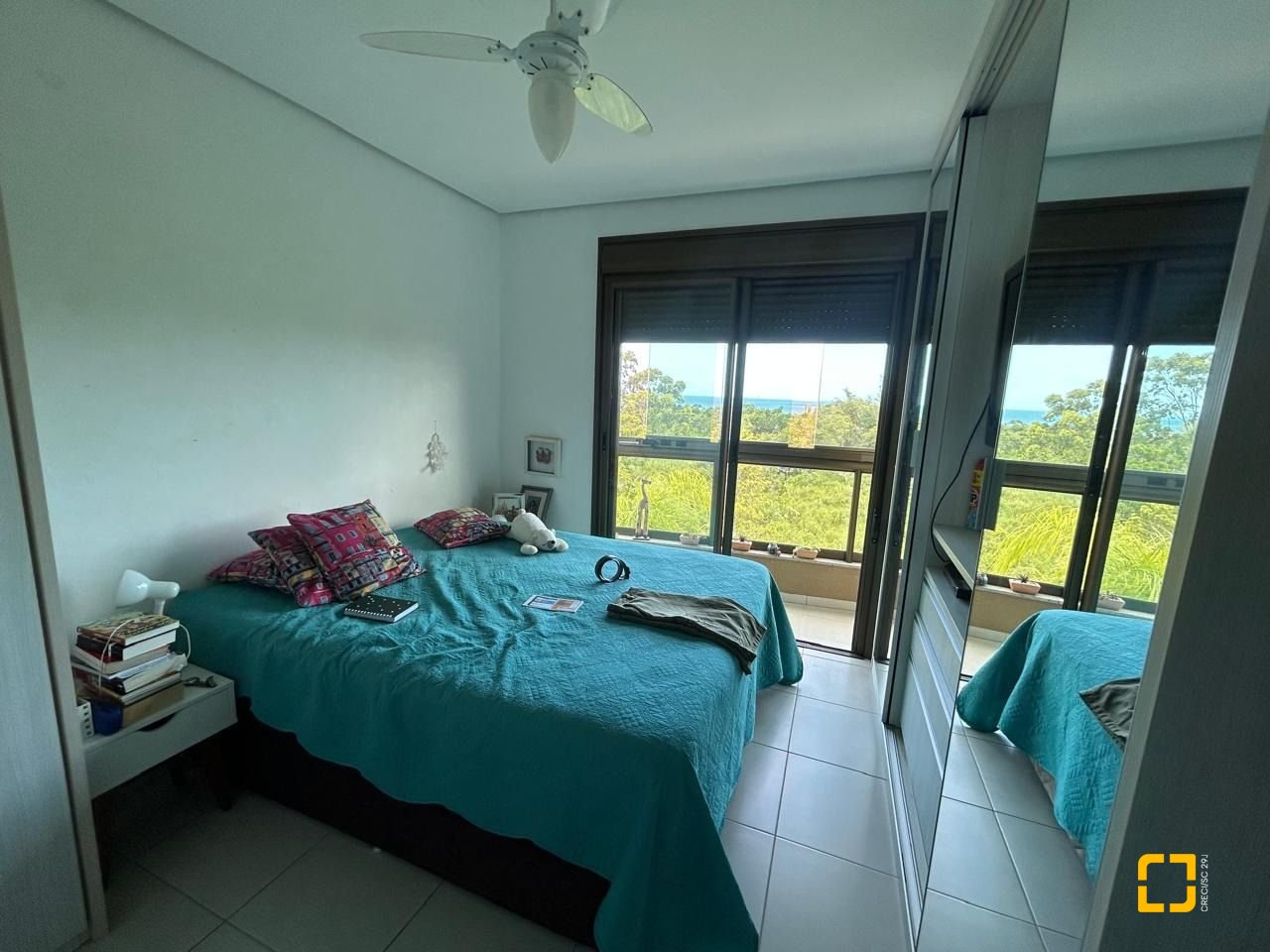 Apartamento com 102m², 4 quartos (sendo 1 suíte), 2 garagens, no bairro Campeche em Florianópolis