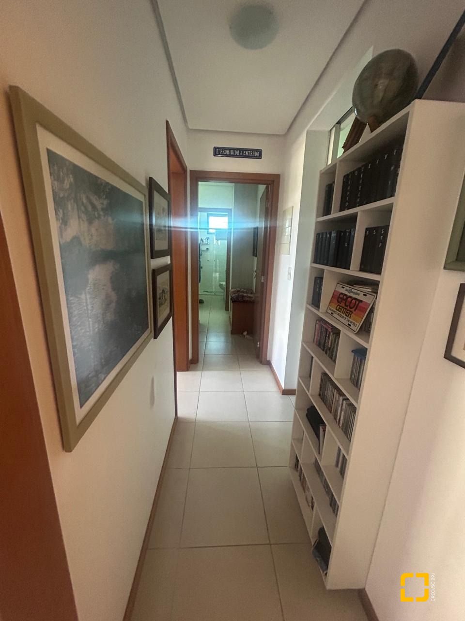 Apartamento com 102m², 4 quartos (sendo 1 suíte), 2 garagens, no bairro Campeche em Florianópolis
